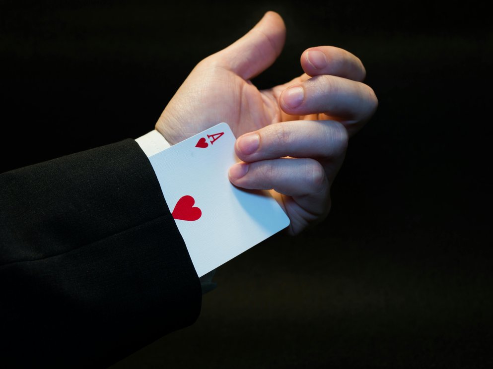 Love Casino vs. Bet365 Casino: Which Online Casino Reigns Supreme?